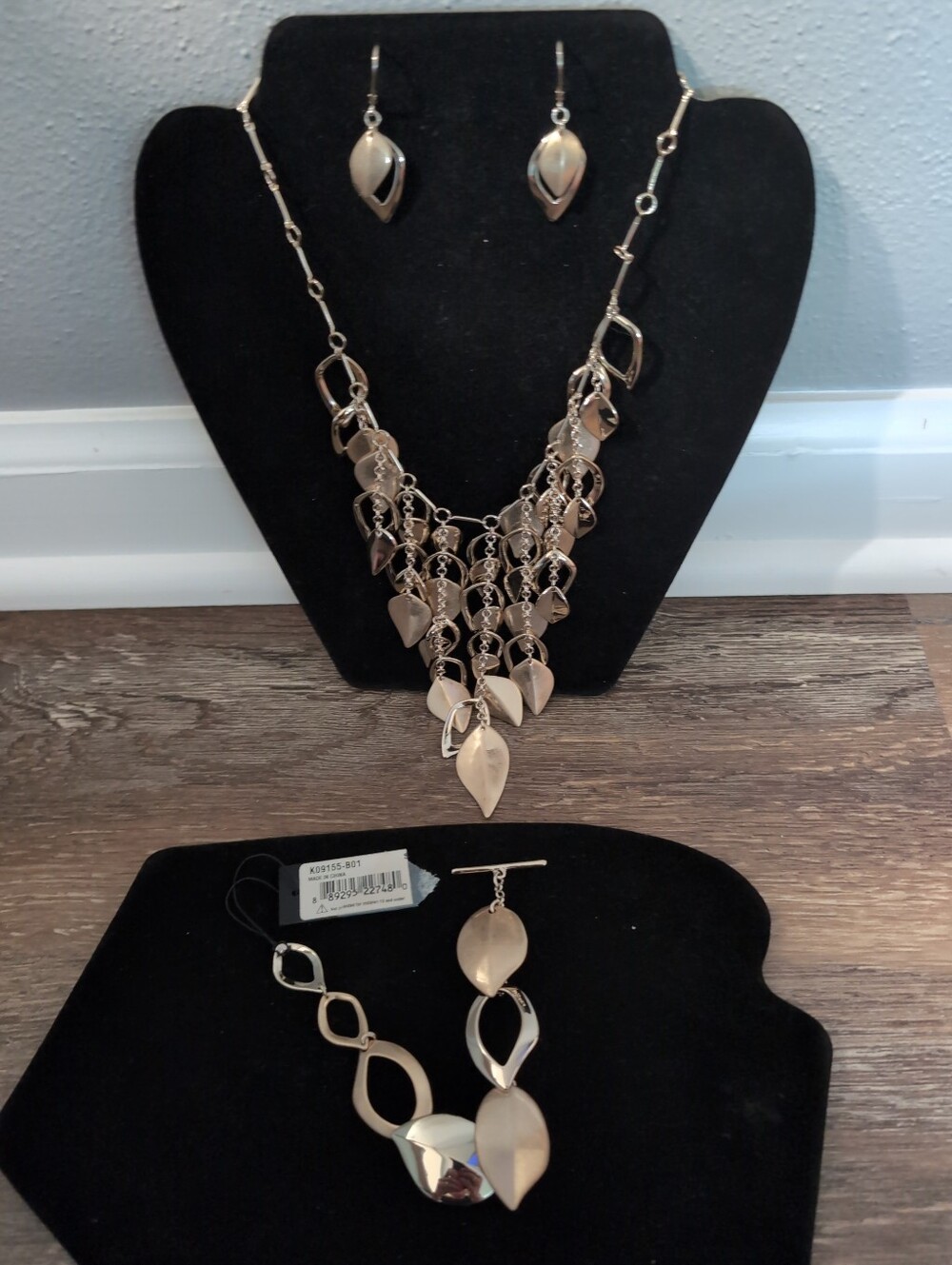 Kenneth Cole Gold-Tone Leaf Cascade Necklace and Earrings Set
